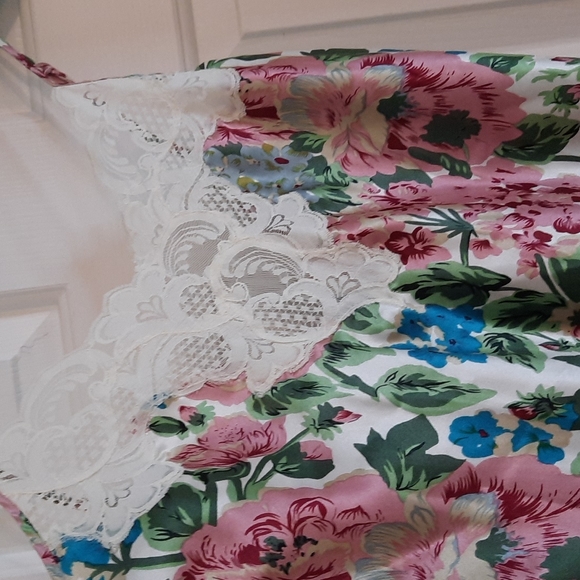 Vintage Victoria secret sz large floral silky slip nightgown - Picture 3 of 7